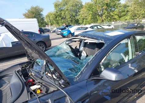 2025 Tesla Model 3 Long Range Rear-Wheel Drive из США, поврежденный, VIN 5YJ3E1EA1SF882970